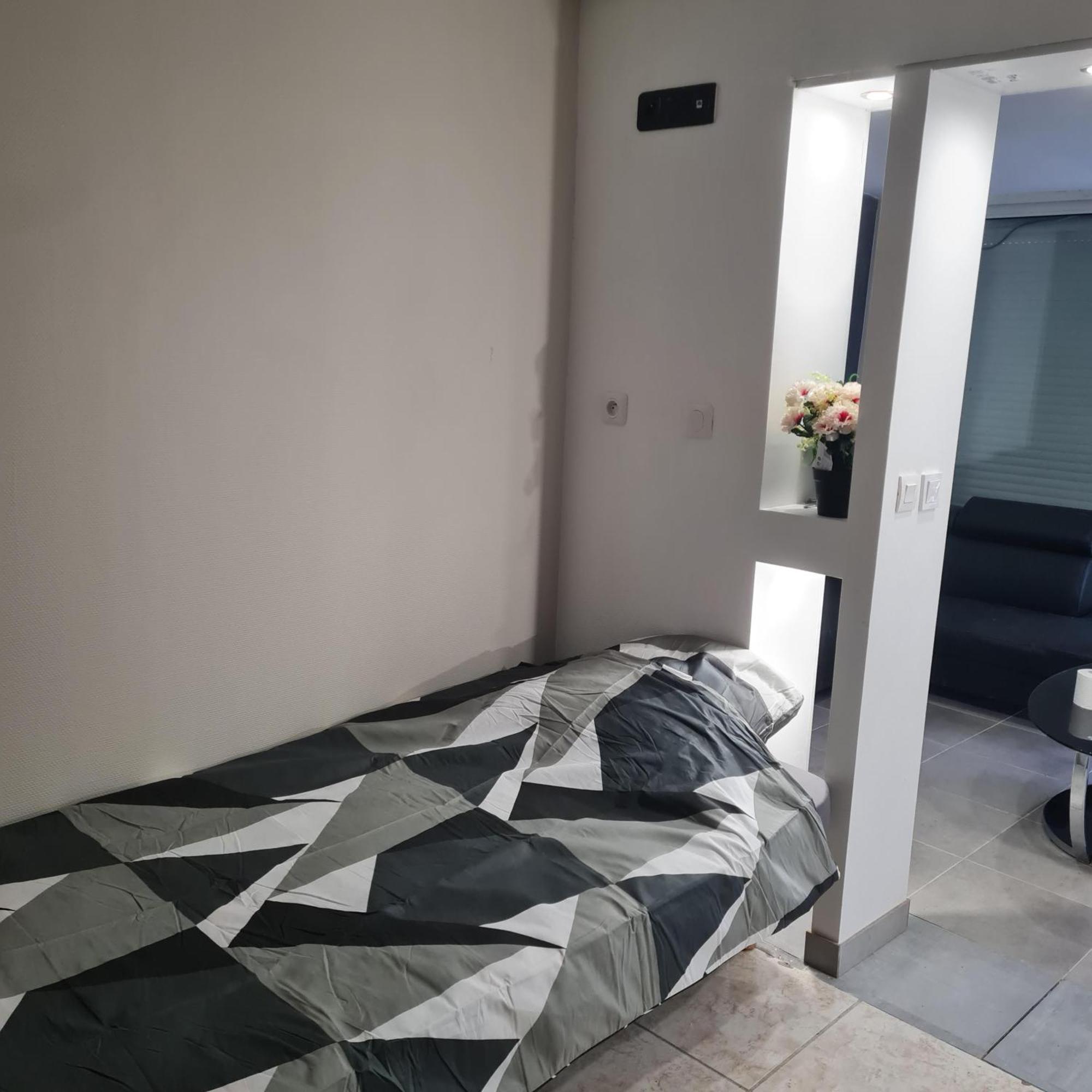 Residence Miranda Дижон Екстериор снимка